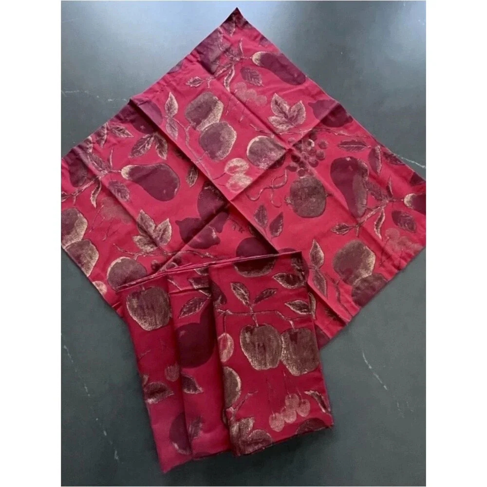 Crate & Barrel Marimekko Julia Cloth Napkins Set of 10, Burgundy, 100% Cotton